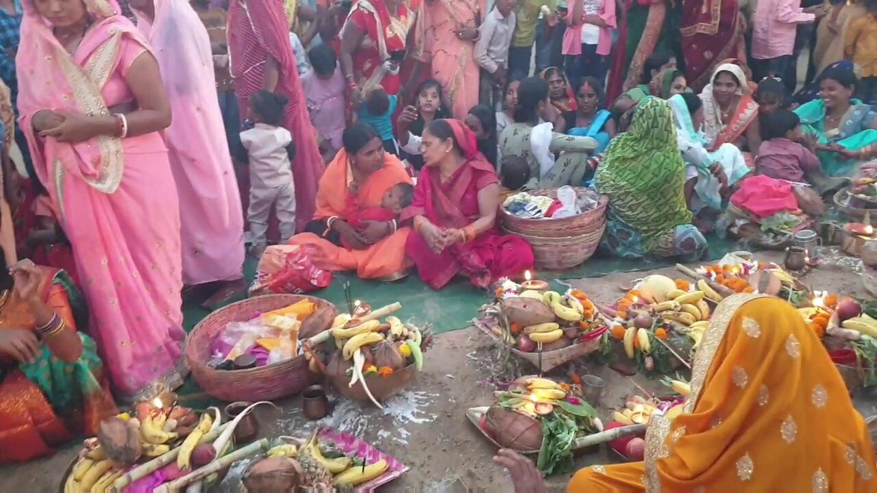 Chhath Puja 2022: जोधपुर में छठ पूजा का भव्य आयोजन, लोगों में दिखा जबरदस्त उत्साह, महिलाओं ने गाए गीत