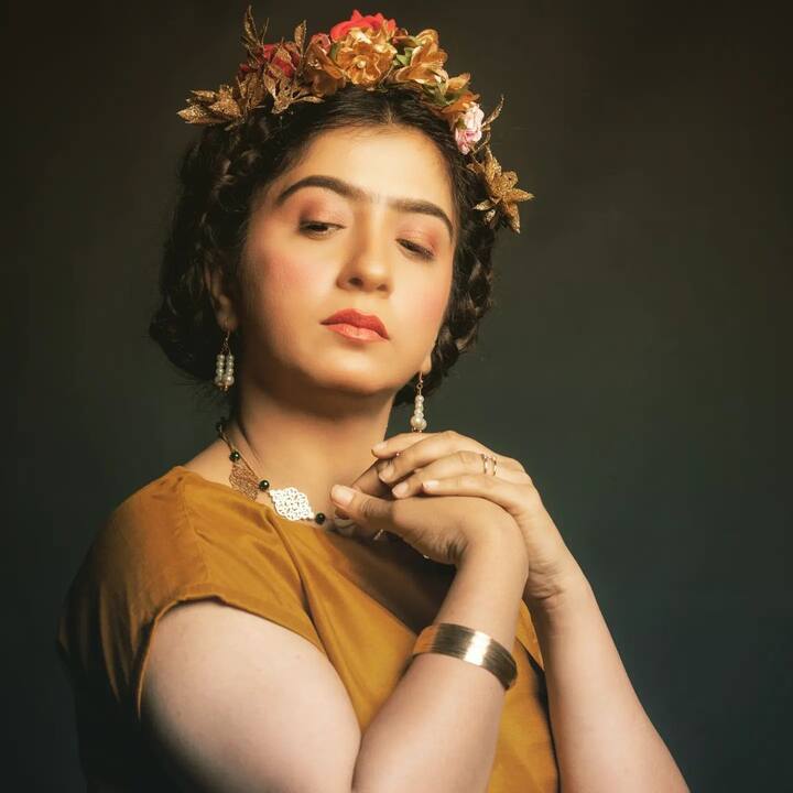 'बिग बॉस मराठी 4'च्या घरात आता स्नेहलता वसईकरची वाईल्ड कार्ड एन्ट्री झाली आहे. तर, या घरामधून योगेश जाधव बाहेर पडला आहे.