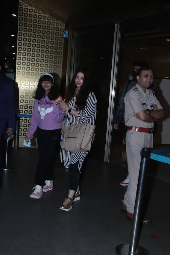 ਧਿਆਨ ਦੇਣ ਵਾਲੀ ਗੱਲ ਇਹ ਹੈ ਕਿ ਹਰ ਵਾਰ ਦੀ ਤਰ੍ਹਾਂ ਇਸ ਵਾਰ ਵੀ ਐਸ਼ਵਰਿਆ ਆਪਣੀ ਬੇਟੀ ਨੂੰ ਲੈ ਕੇ ਸੁਰੱਖਿਅਤ ਨਜ਼ਰ ਆਈ। ਇਸ ਵਾਰ ਉਸ ਨੇ ਆਪਣੀ ਧੀ ਦਾ ਹੱਥ ਦੋਹਾਂ ਹੱਥਾਂ ਨਾਲ ਘੁੱਟ ਕੇ ਫੜਿਆ ਹੋਇਆ ਸੀ