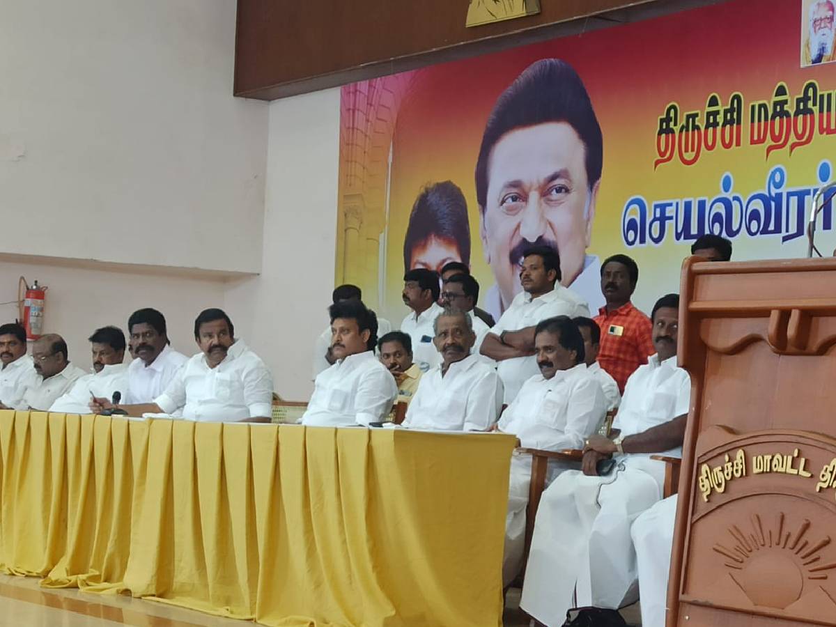 TRICHY: வெட்கத்தை விட்டு சொல்றேன்; தமிழக அதிகாரிகள் மத்திய அரசுக்கு பயப்படுகிறார்கள்: கே.என்.நேரு