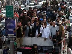 Pakistan: ਇਮਰਾਨ ਖ਼ਾਨ ਦੇ ਲਾਂਗ ਮਾਰਚ 'ਚ ਹਾਦਸਾ, ਇੰਟਰਵਿਊ ਲੈਣ ਗਈ ਮਹਿਲਾ ਪੱਤਰਕਾਰ ਦੀ ਟਰੱਕ ਹੇਠਾਂ ਆਉਣ ਨਾਲ ਮੌਤ