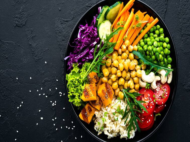 Here’s How You Can Make An Easy, ‘Detox’ Salad For A Quick Weekday Meal Detox Salad : உடம்பை டீடாக்ஸ் பண்ணனும்னு நினைக்கிறீங்களா? இந்த சாலட்தான் பெஸ்ட்..