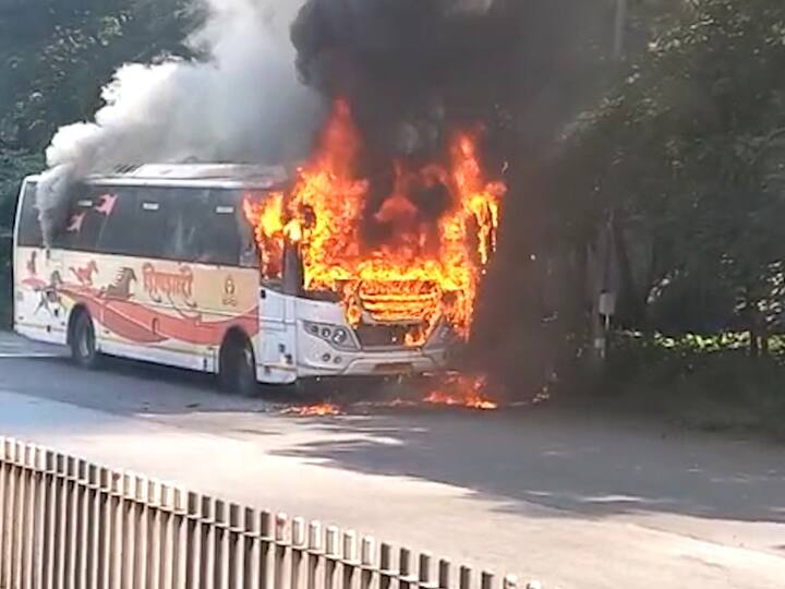 पुण्यात बर्निंग बसचा थरार