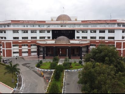 Salem District enters 157th year today. Salem: சேலம் மாவட்டம் இன்று 157-வது ஆண்டில் அடியெடுத்து வைக்கிறது.. இந்த சிறப்புகள் தெரியுமா மக்களே..