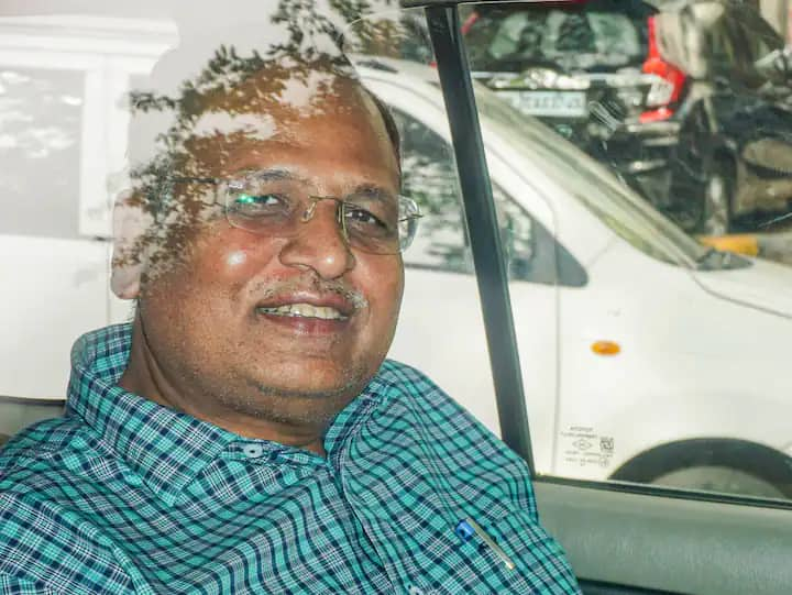 Forced Protection Money Satyendar Jain Conman Sukesh Chandrashekhar Delhi LG Tihar Jail Forced To Pay 10 Cr 'Protection Money' To Satyendar Jain: Conman Sukesh Chandrashekhar Writes To Delhi LG From Jail