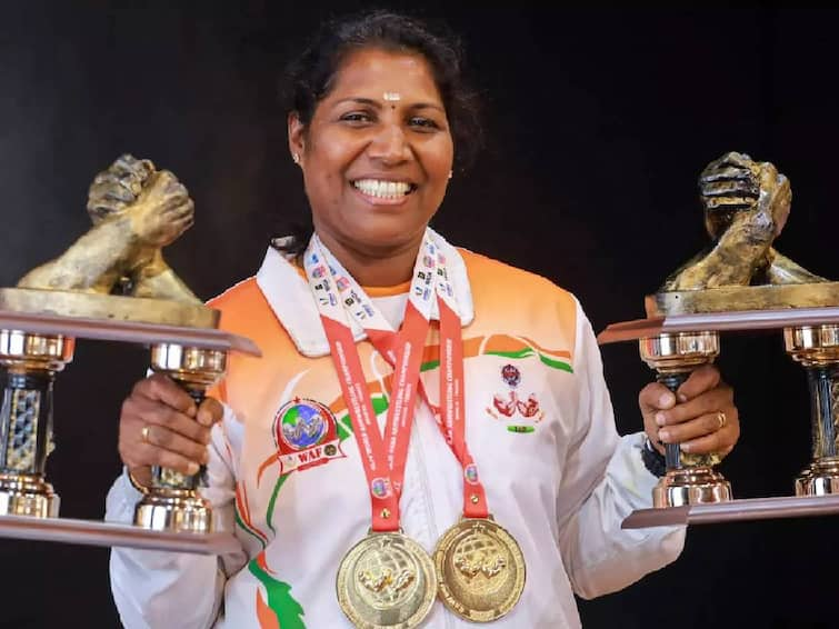 kerala women police asi mini raju  wins two gold medal in world arm wrestling competition ASI Mini Raju : உலக கை மல்யுத்தப் போட்டியில் இரண்டு தங்கம்.. மாஸ் வெற்றிபெற்ற தங்கமகள் மினி ராஜு