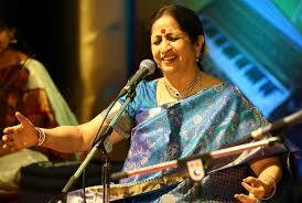 அவர் புகழ்பெற்ற பாடகர் சங்கீதா கலாநிதி டி. பிருந்தாவின் சீடரானார்,