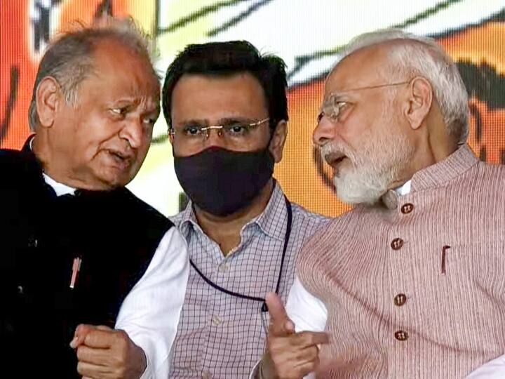 Mangarh Dham: CM अशोक गहलोत बोले- 'यह गांधी का देश, इसलिए पीएम मोदी को विदेशों में मिलता है सम्मान' Mangarh Dham Rajasthan CM Ashok Gehlot Praises PM Narendra Modi Says Other Countries Give him respect Mangarh Dham: CM अशोक गहलोत बोले- 'यह गांधी का देश, इसलिए पीएम मोदी को विदेशों में मिलता है सम्मान'