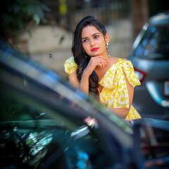 Ariyana Glory: పూల గౌనులో జూనియర్ ఇలియానా