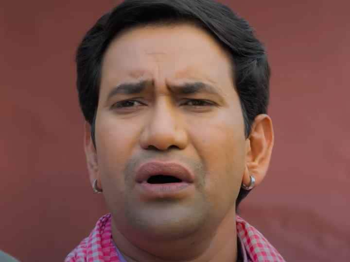 Bhojpuri News: Nirahua and Aamrpali Dubey Sad Song from film Gabroo Nirahua और आम्रपाली दुबे का ये दर्दभरा गाना सुन आपकी आंखों से भी आ जाएंगे आंसू, देखें वीडियो
