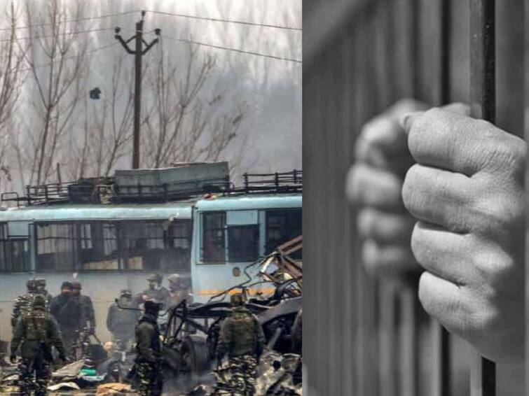 Bengaluru Engineering student gets five years jail for celebrating Pulwama attack புல்வாமா தாக்குதலைக் கொண்டாடி ஃபேஸ்புக்கில் கமெண்ட்... மாணவருக்கு 5 ஆண்டுகள் சிறை!