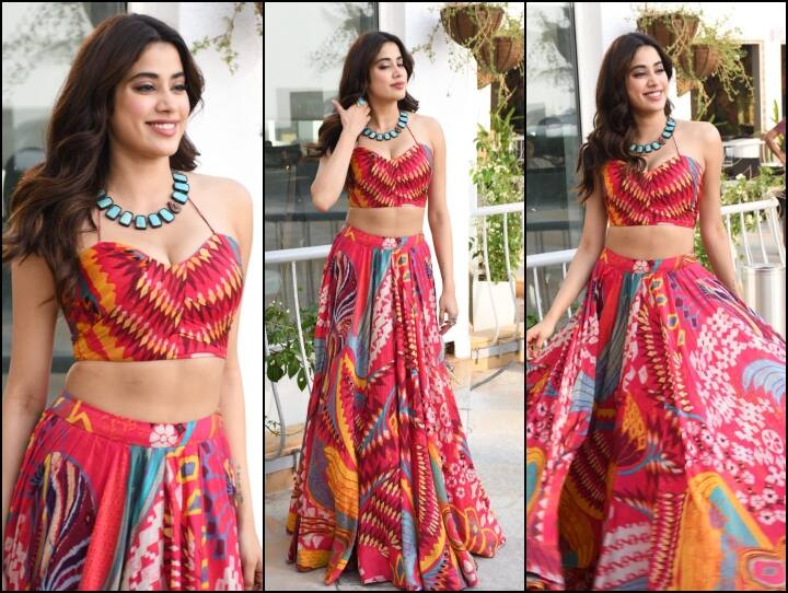 Janhvi Kapoor Photos : बॉलीवुड एक्ट्रेस जाह्नवी कपूर (Janhvi Kapoor) इन दिनों ‘मिली’ (Mili) के प्रमोशन में बिजी हैं. इसी बीच प्रमोशन के दौरान की उनकी कुछ तस्वीरें आईं हैं.