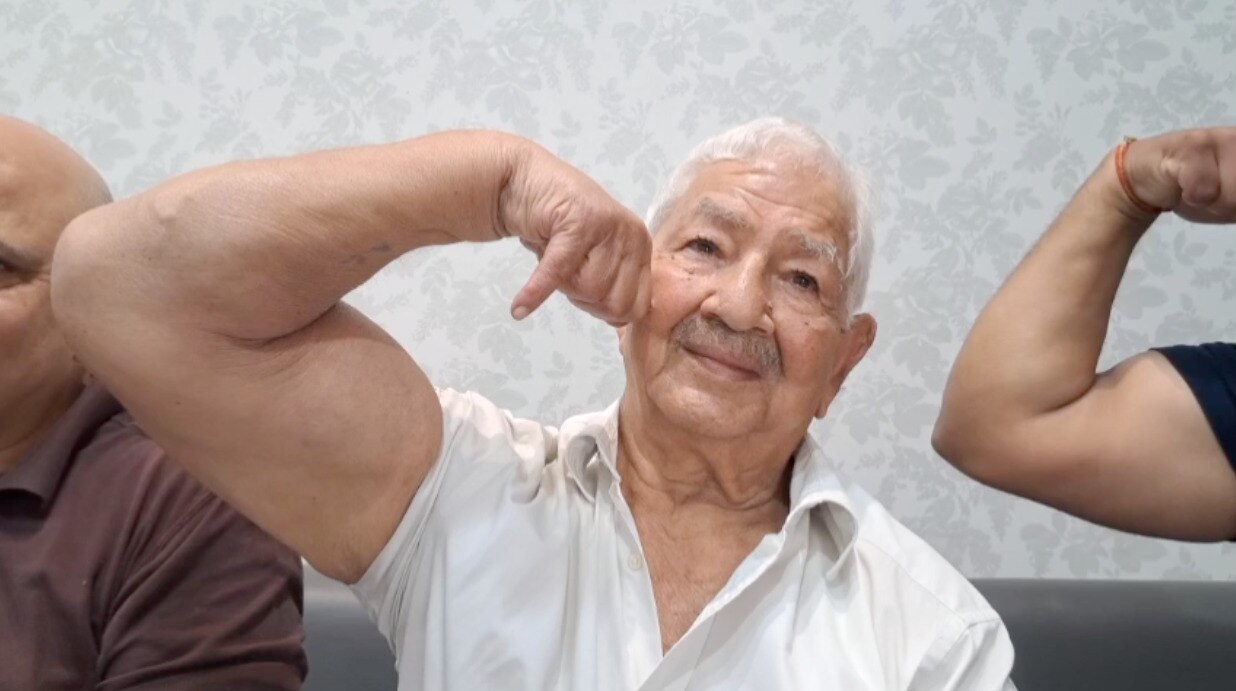 Bodybuilder Amir Chand : अभी तो मैं जवान हूं! कर्करोगाला हरवणाऱ्या पंजाबच्या 88 वर्षीय तरुणाची स्टोरी