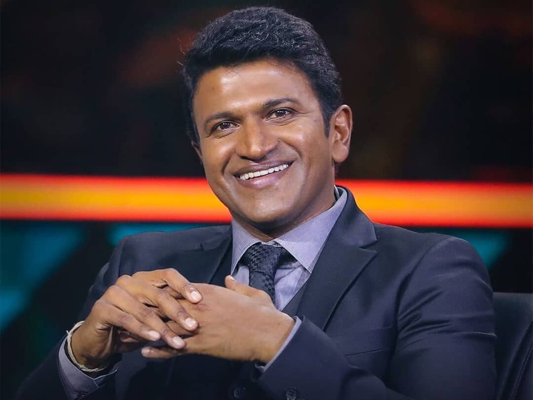 Puneeth Rajkumar Conferred Karnataka Ratna Award Posthumously, Rajinikanth, Junior NTR Attend The Event Puneeth Rajkumar: মরণোত্তর 'কর্ণাটক রত্ন' সম্মানে সম্মানিত করা হল প্রয়াত অভিনেতা পুনীত রাজ কুমারকে