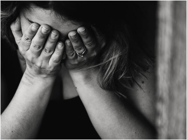 Mumbai Crime Friend tried to kill woman after asking for loan back reached home wearing a sari Mumbai Crime: उधार वापस मांगने पर दोस्त ने की महिला को मारने की कोशिश, साड़ी पहनकर पहुंचा था घर