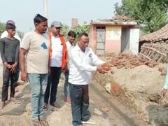 पीलीभीत: सड़क निर्माण का जायजा लेने पहुंचे BJP विधायक, मेटेरियल की क्वालिटी देखकर भड़के