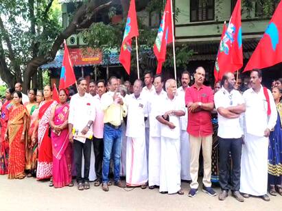 Demonstration against untouchability wall in Sirkazhi! Crime: சீர்காழி அருகே கட்டப்படும் தீண்டாமைச் சுவர் -  பொதுமக்கள் ஆர்ப்பாட்டம்!