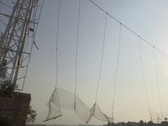 मोरबी पूल दुर्घटनेत 136 जणांचा मृत्यू, पंतप्रधान मोदींकडून दुर्घटनास्थळाची पाहणी