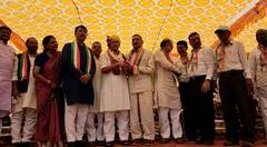 Kheda: વિધાનસભા ચૂંટણી અગાઉ ભાજપને ઝટકો, ભાજપના પૂર્વ સાંસદ પ્રભાતસિંહ ચૌહાણ કૉંગ્રેસમાં જોડાયા