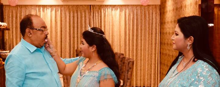 ভাগ করে নিয়েছেন 'ক্রিটিক্যাল প্রেগন্যান্সির' সেই কঠিন দিনের কথা। লিখেছেন, ' আমার প্রসবের মাত্র কয়েক মিনিট আগে মহুলের হৃদস্পন্দন পাওয়া যাচ্ছিল না'