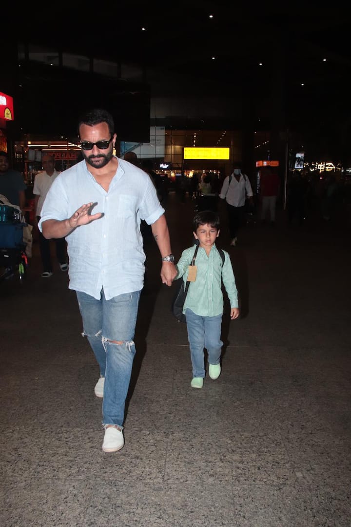 Saif Ali Khan-Taimur Ali Khan: बॉलीवुड एक्ट्रेस करीना कपूर खान और सैफ अली खान (Saif Ali Khan) के बेटे तैमूर अली खान (Taimur Ali Khan) अपनी क्यूटनेस को लेकर अक्सर लाइमलाइट में बने रहते हैं. इसी बीच उनकी कुछ नई तस्वीरें सामने आई है. जिसमें वो अपने पिता सैफ अली खान के साथ दिखाई दिए. तस्वीरों देख फैंस एक बार फिर तैमूर की क्यूटनेस पर फिदा हो गए.