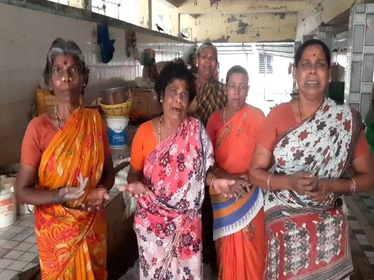Fish worth 50,000 stolen in Sirkazhi fish market mayiladuthurai dist  TNN சீர்காழி மீன் மார்க்கெட்டில் மீன்கள் திருட்டு - பெண் வியாபாரிகள் வேதனை