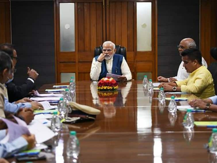 PM Modi To Visit Morbi Bridge Collapse Site Today, Briefed About Rescue Ops In High-Level Review Meeting PM Modi To Visit Morbi Bridge Collapse Site Today, Briefed About Rescue Ops In High-Level Review Meeting