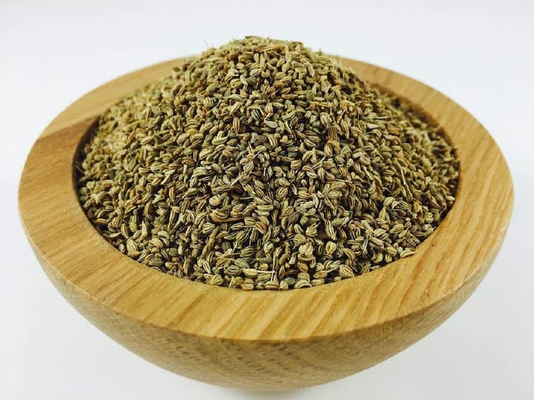Avoid indigestion: Know 5 ways to add ajwain to your diet Indigestion : செரிமான பிரச்சனை தொடர்ந்து தொல்லை கொடுக்குதா? ஓமத்தை எப்படி பயன்படுத்தலாம்?