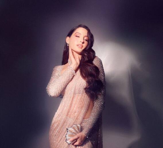 नोरा फतेहीच्या दिलखेचक अदा