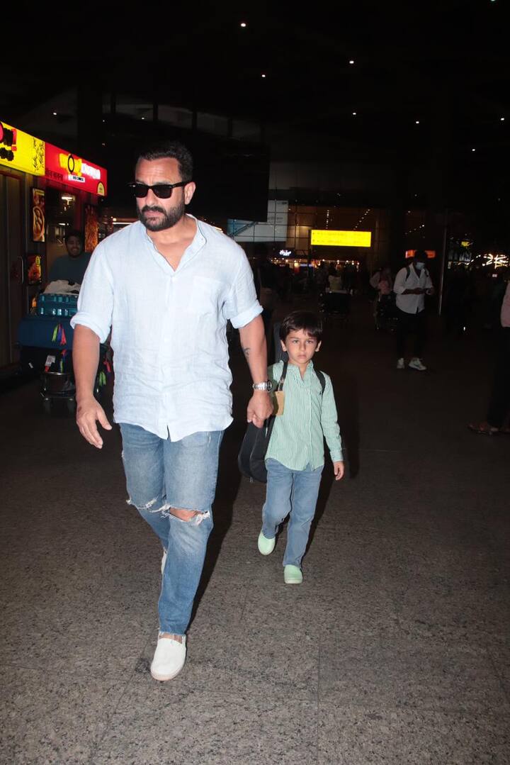 वहीं तैमूर इस दौरान स्काई ब्लू शर्ट के साथ ब्लू जींस और व्हाइट शूज पहने नजर आए. जिसमें वो काफी क्यूट लग रहे थे.