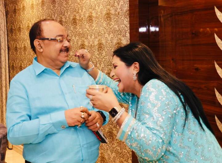 তিনি আরও লিখেছেন, ' তুমি দুষ্টুর মতো বাবা, রনির মতো ভাইকে পেয়ে ধন্য।'