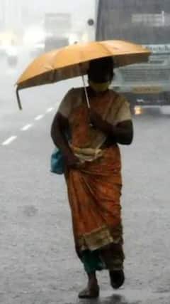 Chennai Rain: அடடா மழை டா..தமிழகத்தில் வெளுத்து வாங்கும் மழை..வைரலாகும் புகைப்படங்கள்!