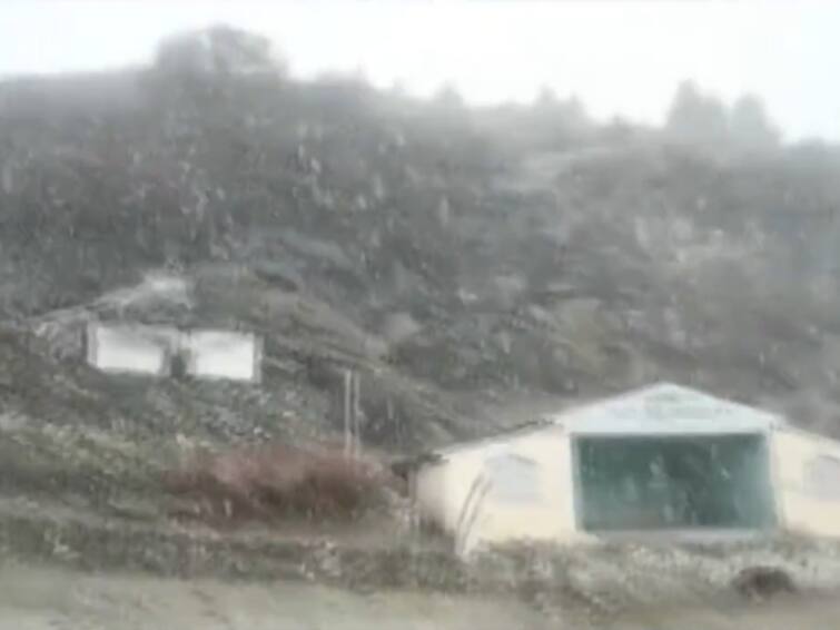 Uttarakhand Light Snowfall High-Altitude Regions Rain Lower Parts — WATCH Uttarakhand Receives Light Snowfall In High-Altitude Regions, Rain In Lower Parts — WATCH