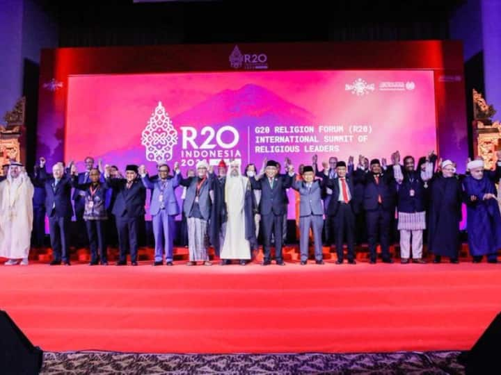 Religious leaders from around the world attend R20 summit call for global peace इंडोनेशिया में दुनियाभर के धार्मिक नेताओं का सजा मंच, जी 20 से पहले आर20 शिखर सम्मेलन में वैश्विक शांति का आह्वान