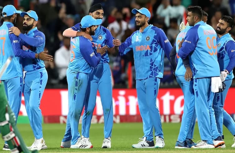 Pakistan Fans Outrage Over 'Wet Outfield' as India Defeat Bangladesh in T20 World Cup Thriller IND vs BAN T20 WC: બાંગ્લાદેશ પર ભારતની જીતથી ગુસ્સામાં પાકિસ્તાની ફેન્સ, અમ્પાયર્સ પર લગાવ્યો મોટો આરોપ