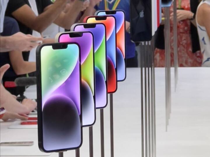iPhone production hit China covid 19 lockdown apple largest plant foxconn Zhengzhou Seven-Day Lockdown Imposed In World's Biggest iPhone Production Plant In China: Report