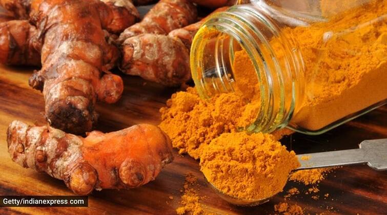 Skin Care With Turmeric: Use turmeric in this way to brighten the skin, the face will be radiant. Skin Care With Turmeric : ਸਕਿਨ ਨੂੰ ਨਿਖਾਰਨ ਲਈ ਇਸ ਤਰੀਕੇ ਨਾਲ ਕਰੋ ਹਲਦੀ ਦੀ ਵਰਤੋਂ, ਚਿਹਰੇ 'ਤੇ ਆਵੇਗਾ ਨਿਖਾਰ 