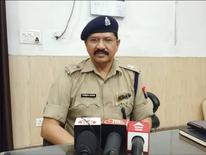 Bareilly News: रात 12 बजे व्हाट्सएप मैसेज ने उड़ाई नींद, पति ने दिया पत्नी को तीन तलाक, मुकदमा दर्ज Bareilly News Husband gave triple talaq to wife in WhatsApp message case filed ANN Bareilly News: रात 12 बजे व्हाट्सएप मैसेज ने उड़ाई नींद, पति ने दिया पत्नी को तीन तलाक, मुकदमा दर्ज
