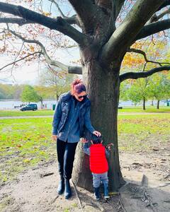 લંડનમાં બ્રેક મળતાં જ પુત્ર જેહ સાથે ફરવા નીકળી Kareena Kapoor, ફોટોમાં જુઓ મસ્તીભર્યો અંદાજ