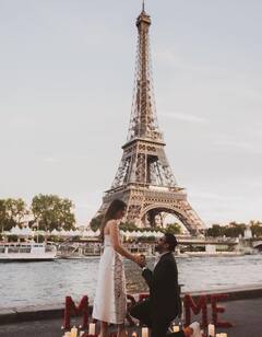 एफिल टावर के सामने Hansika Motwani को बॉयफ्रेंड ने किया खास अंदाज में प्रपोज, एक्ट्रेस ने वेडिंग की अनाउंसमेंट भी कर डाली