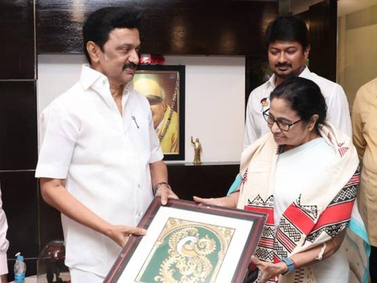 MK Stalin Mamata Banerjee Meeting TN CM MK Stalin about Meeting with West Bengal CM Mamata Stalin-Mamata Press Meet: சென்னை வந்துவிட்டு சகோவை பார்க்காமல் எப்படி செல்வேன்? - ஸ்டாலின் சந்திப்புக்கு பின் மம்தா