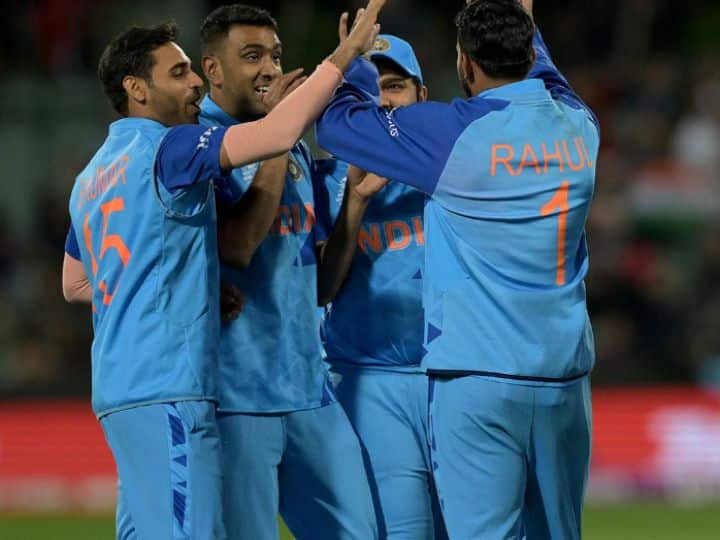 भारतानं बांगलादेशवर 5 धावांनी विजय मिळवत ग्रुप 2 मध्ये अव्वलस्थान मिळवलं आहे.