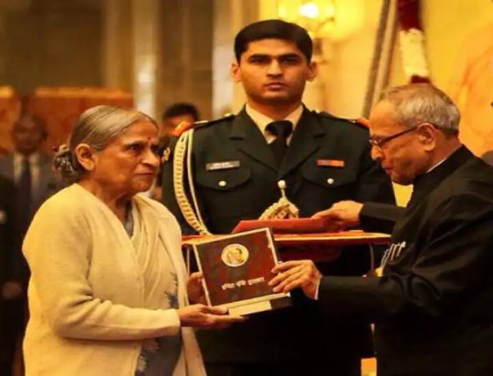 Padma Bhushan awardee woman activist Ela Bhatt passes away PM Modi expresses grief Ela Bhatt Passes Away: पद्म भूषण से सम्मानित सामाजिक कार्यकर्ता इला भट्ट का निधन, पीएम मोदी ने जताया दुख