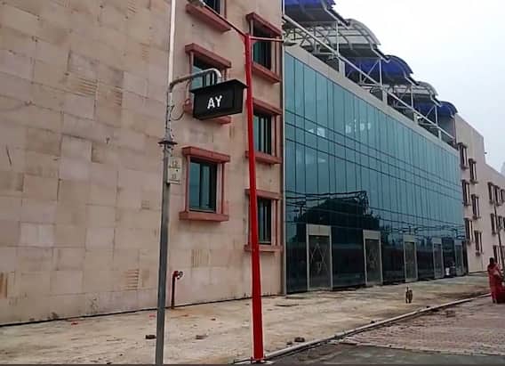 Ayodhya Railway Station: मन मोह लेगी अयोध्‍या रेलवे स्‍टेशन की ये खूबसूरत तस्‍वीरें, एयरपोर्ट की तरह आता है नजर