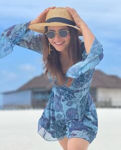 PHOTO: आमना शरीफचा साईड कट ड्रेसमध्ये किलर लूक; पाहा खास फोटो!