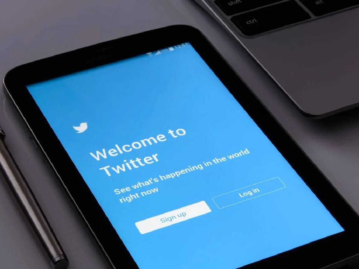 Twitter Lay off : ஆபீஸுக்கு வந்துக்கிட்டு இருக்கீங்களா, அப்படியே வீட்டுக்கு போங்க.. பணியாளர்களை குறைக்கும் ட்விட்டர்?