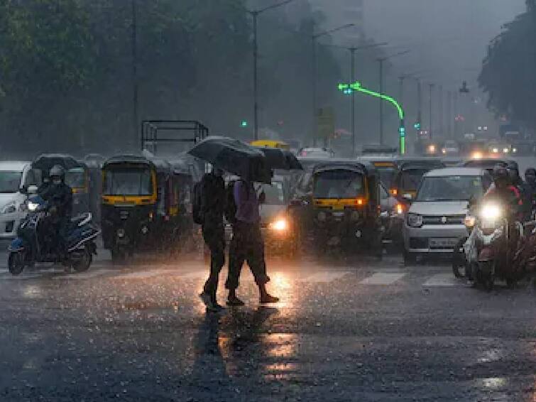 cuddalore school college declared holiday today as heavy rainfall continues School, College Leave: வெளுத்து வாங்கிய கனமழை.. கடலூர் மாவட்டத்தில் பள்ளிகள், கல்லூரிகளுக்கு இன்று விடுமுறை..