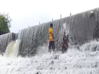 Kanchipuram Lakes : ஒரே இரவில் இத்தனை ஏரிகள் நிரம்பிடுச்சா? காஞ்சிபுரம் செங்கல்பட்டு மாவட்ட ஏரிகளின் நிலவரம் இதோ..