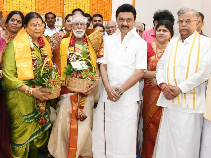 The function was commemorated to celebrate the 80th birthday of La Ganesan's elder brother.