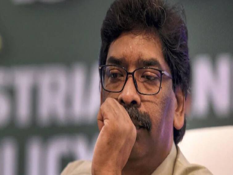 Jharkhand Chief Minister hemant soren Skips Summons Arrest Me If You Can Not Afraid ஒரு பழங்குடி முதலமைச்சராக இருப்பதால் இப்படி செய்றாங்க...ஜார்க்கண்ட் முதலமைச்சர் ஹேமந்த் சோரன் பரபரப்பு குற்றச்சாட்டு